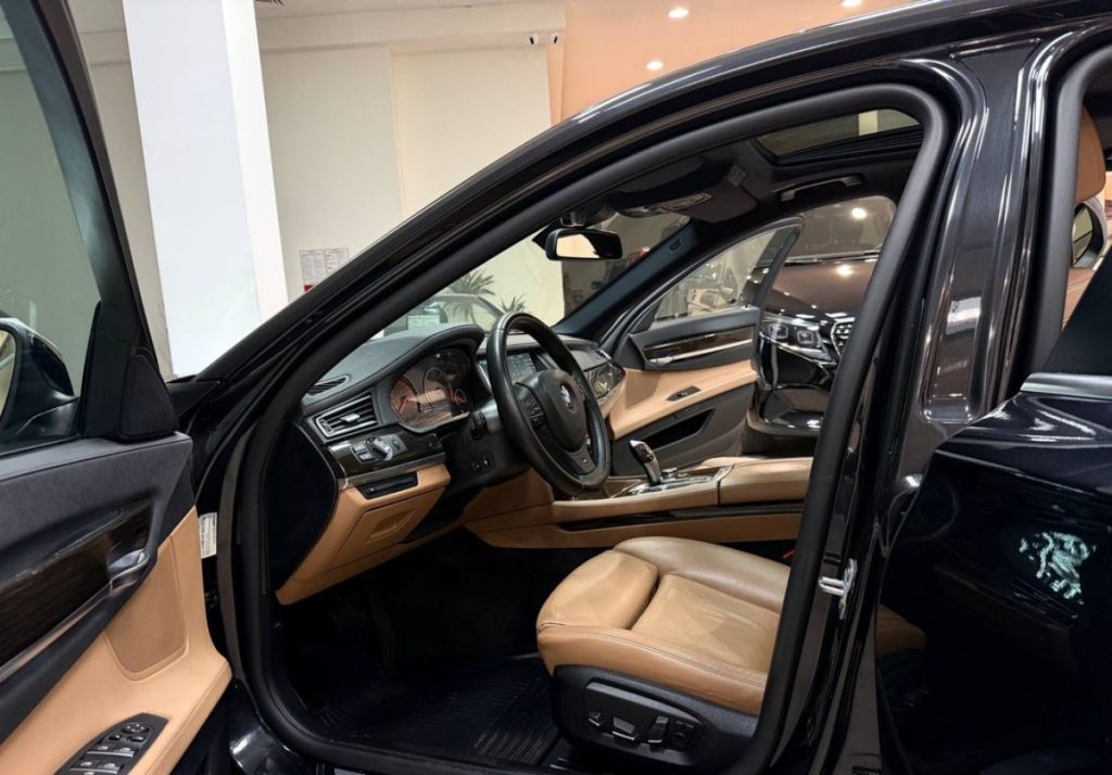 BMW 7 2013