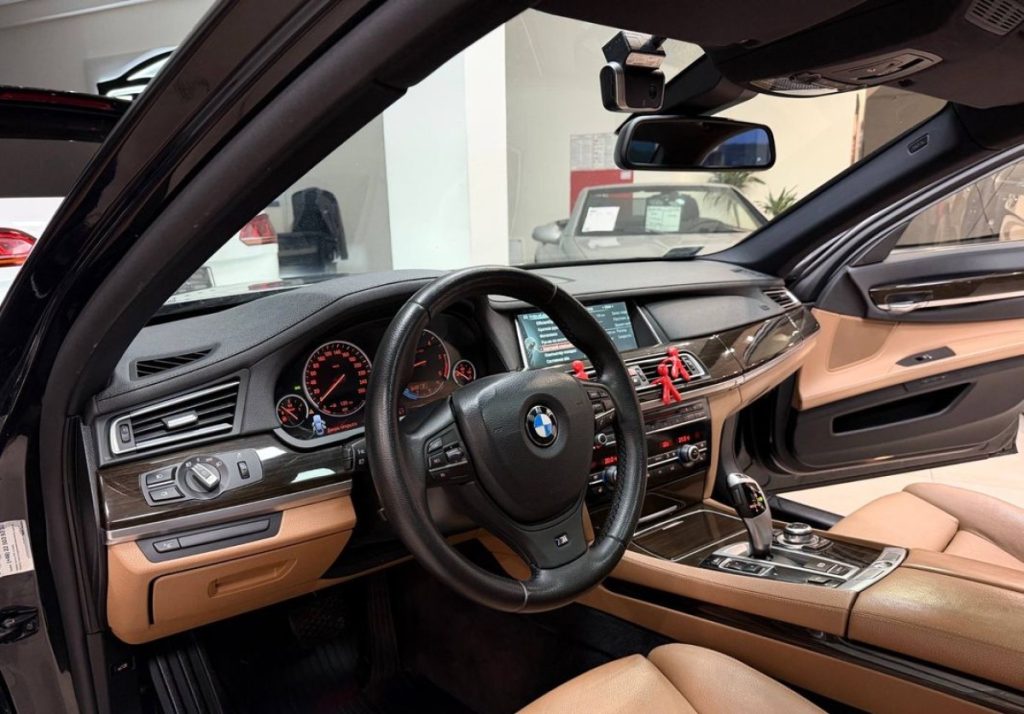 BMW 7 2013