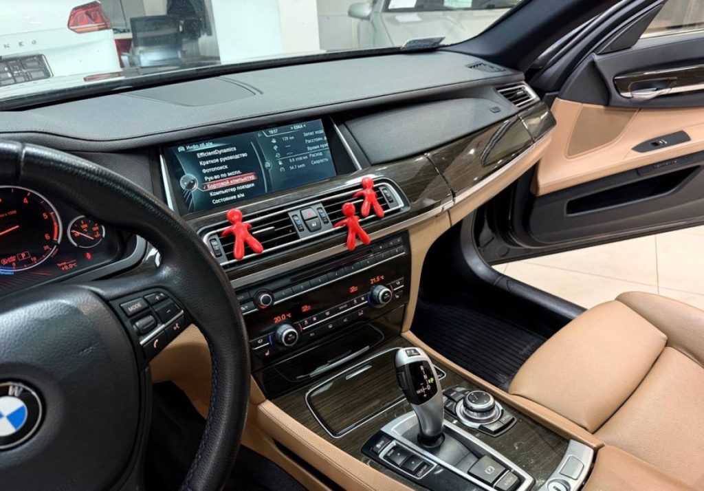 BMW 7 2013