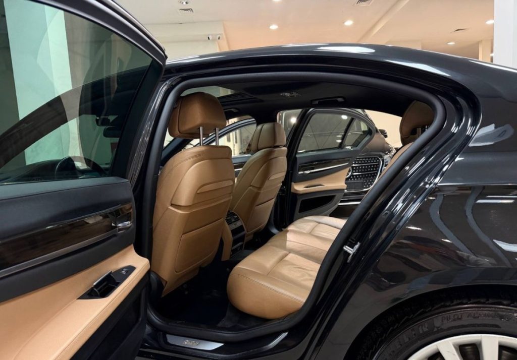 BMW 7 2013