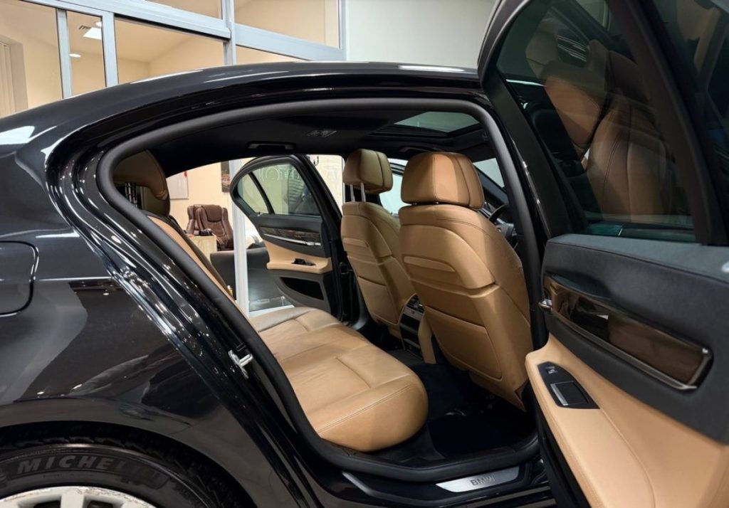BMW 7 2013