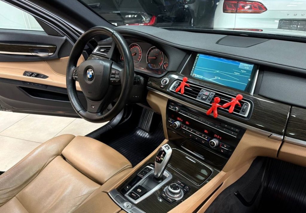 BMW 7 2013