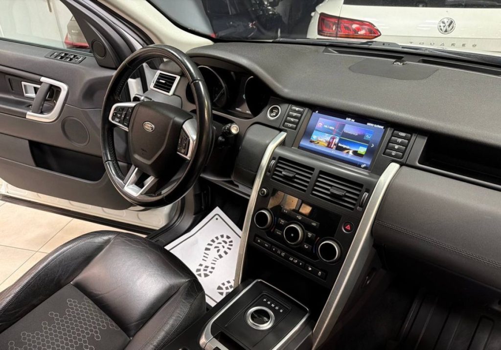 Land Rover Discovery Sport 2017