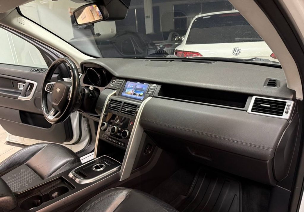Land Rover Discovery Sport 2017