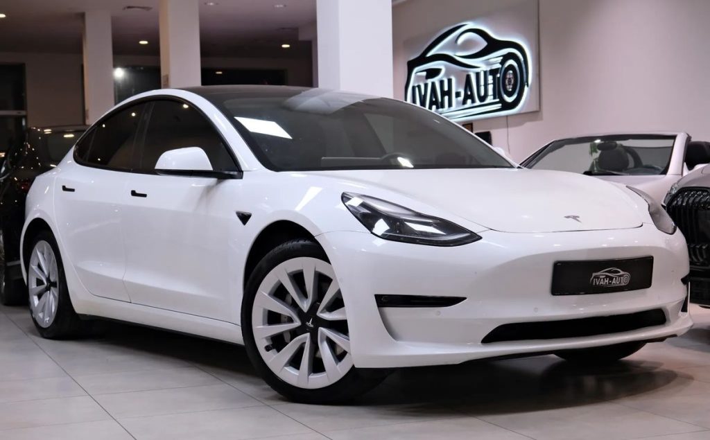 Tesla Model 3 2021