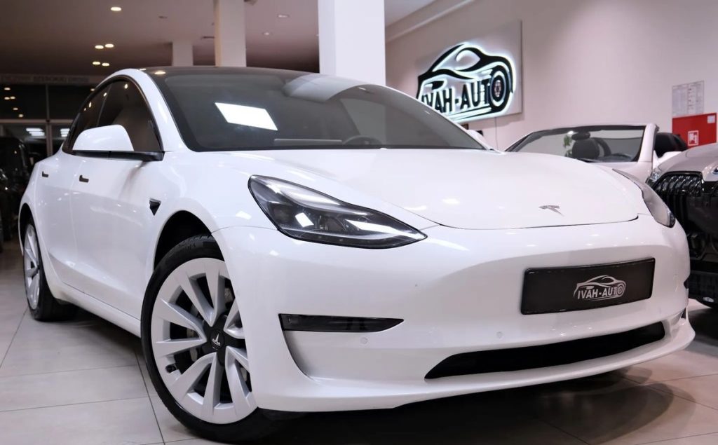 Tesla Model 3 2021