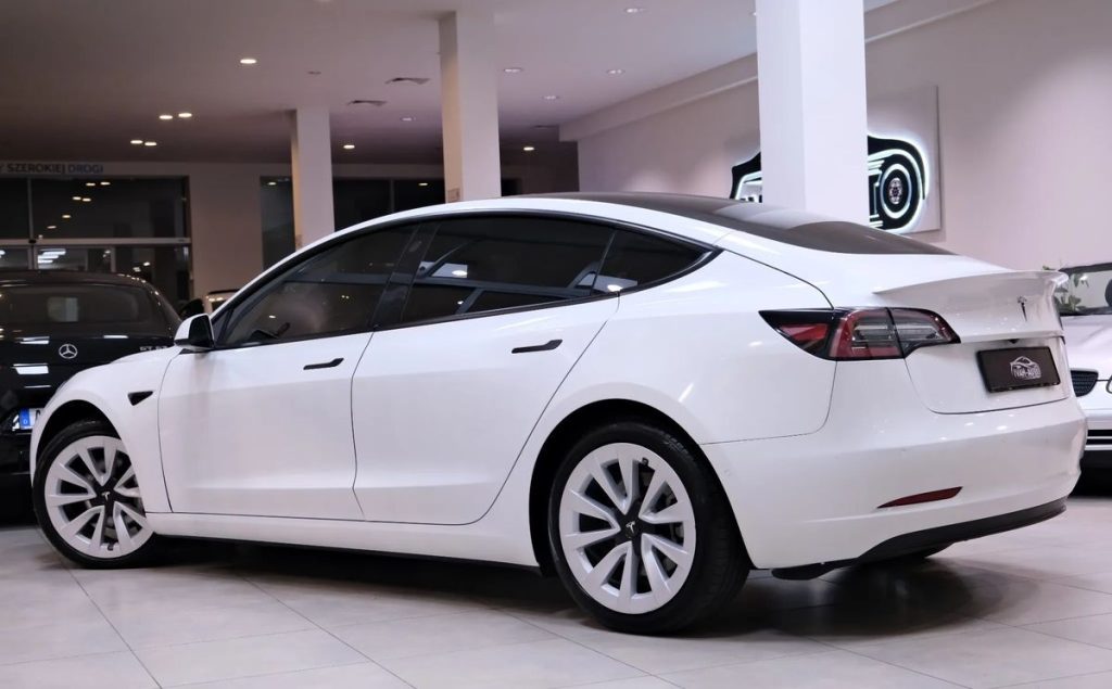 Tesla Model 3 2021
