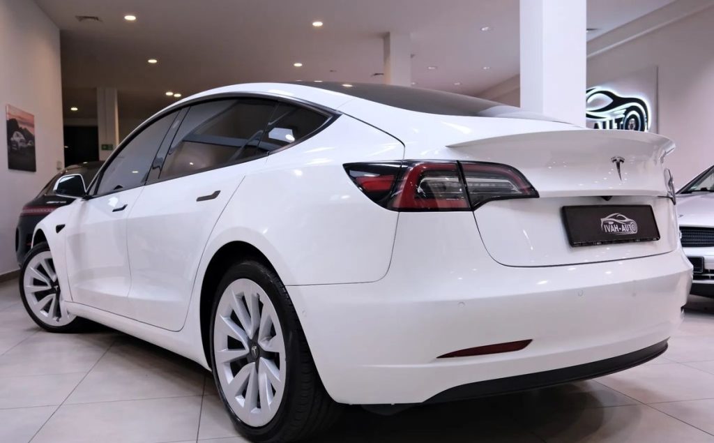 Tesla Model 3 2021