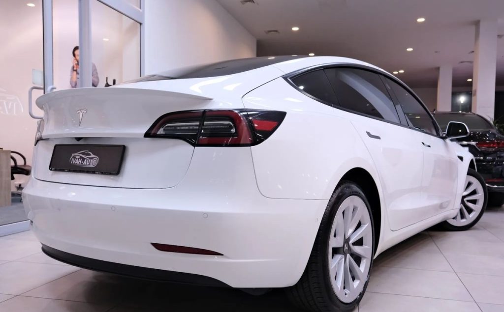 Tesla Model 3 2021