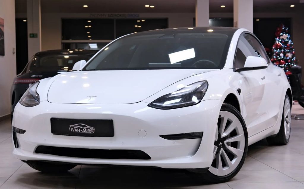 Tesla Model 3 2021