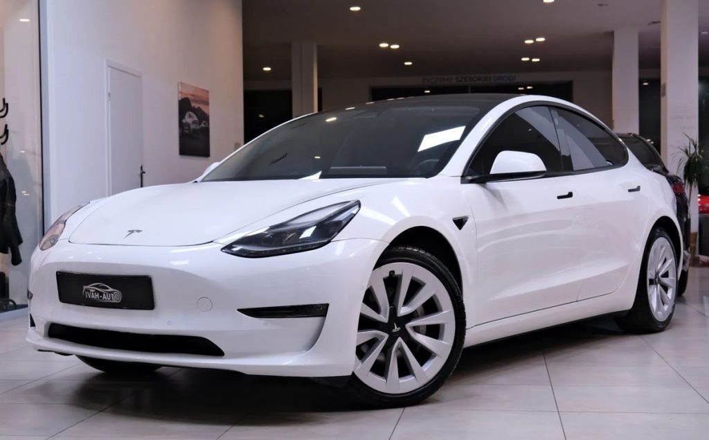 Tesla Model 3 2021