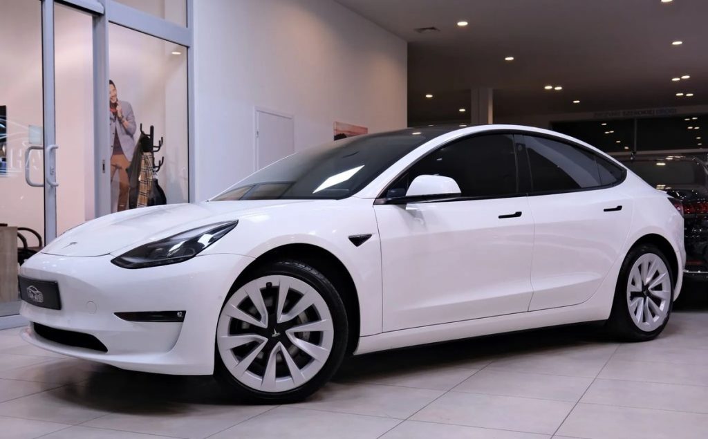 Tesla Model 3 2021