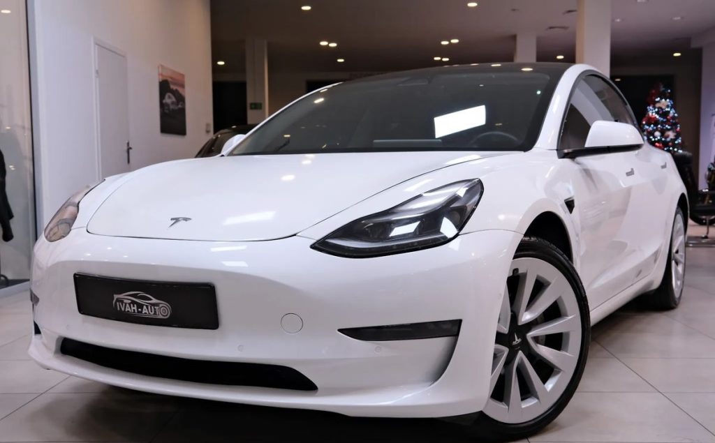 Tesla Model 3 2021