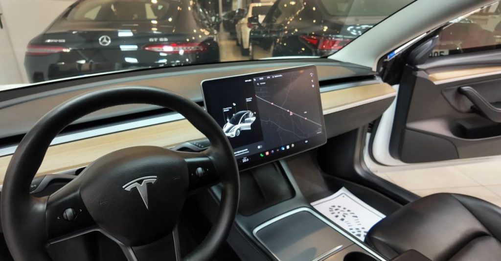 Tesla Model 3 2021