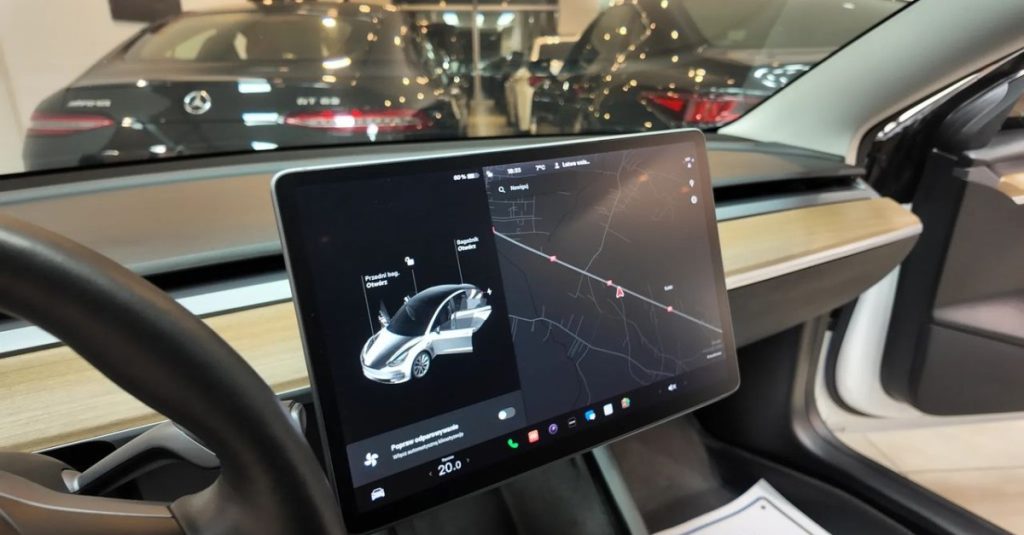 Tesla Model 3 2021