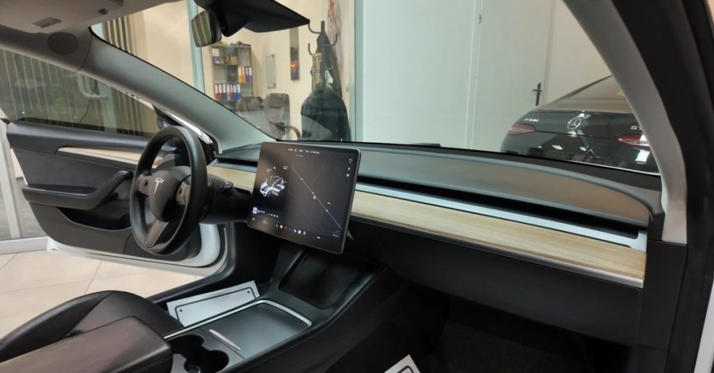 Tesla Model 3 2021