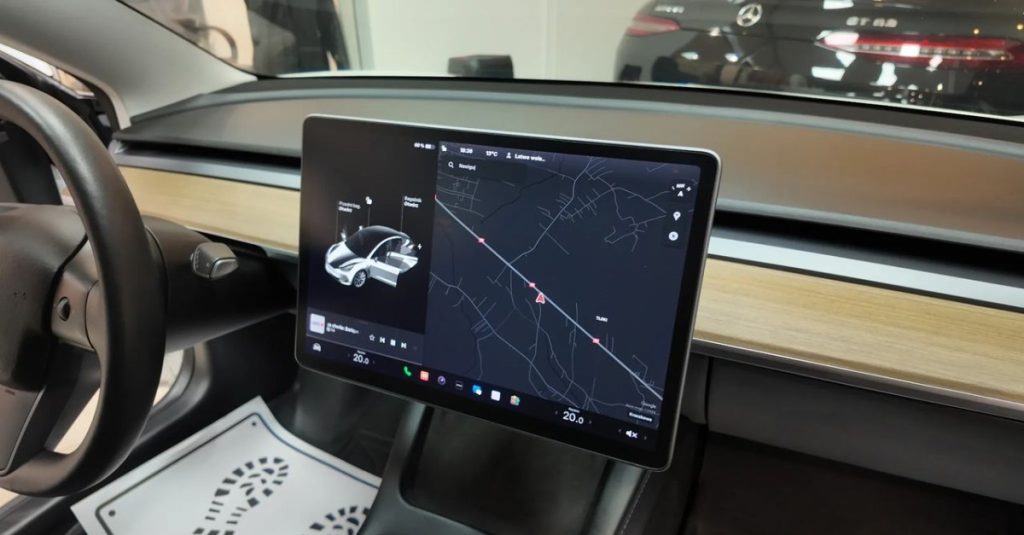 Tesla Model 3 2021