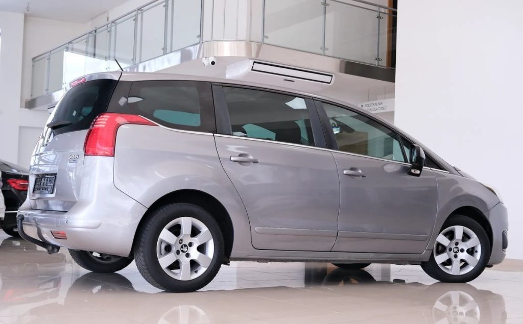 Peugeot 5008 2014