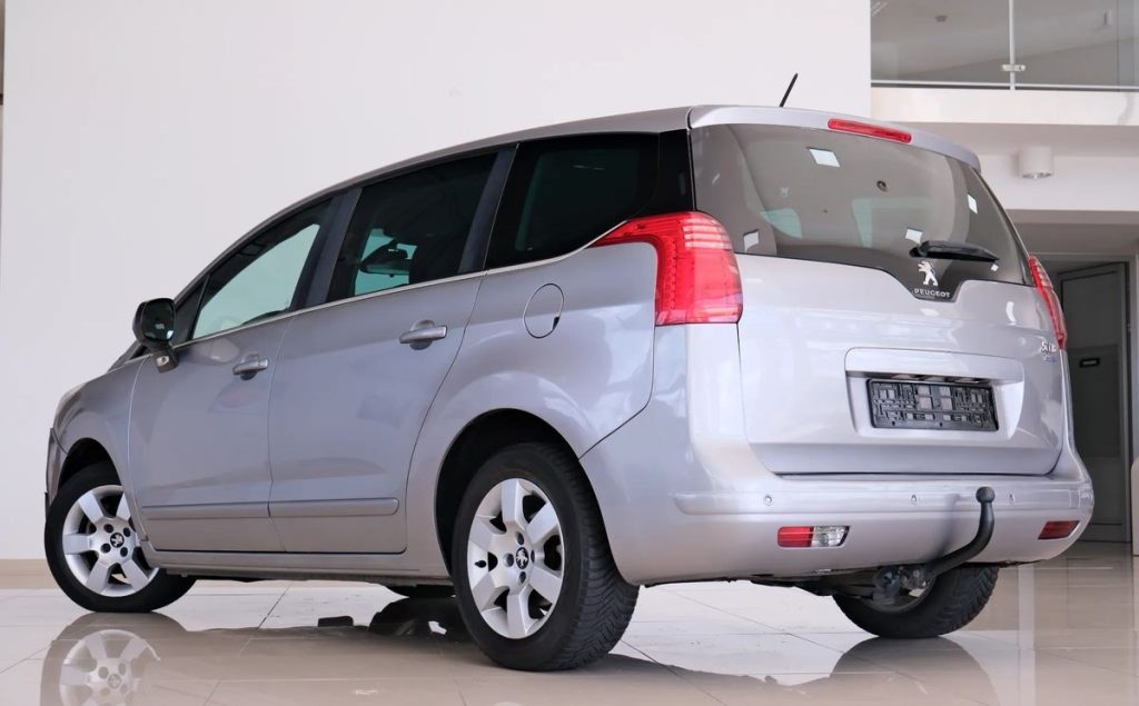 Peugeot 5008 2014