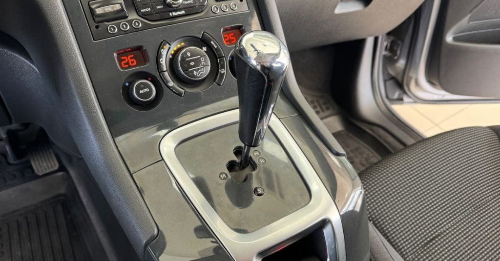 Peugeot 5008 2014