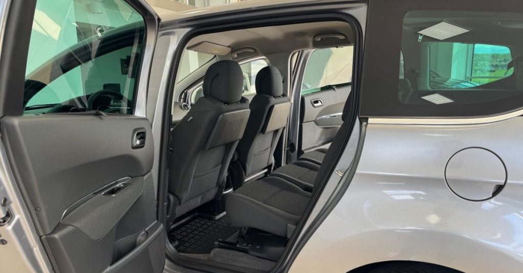 Peugeot 5008 2014