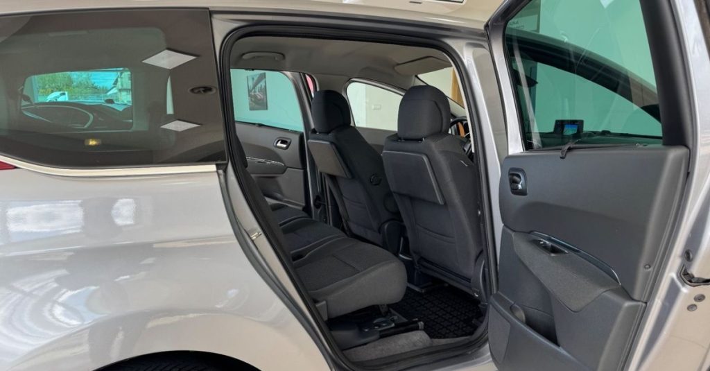 Peugeot 5008 2014