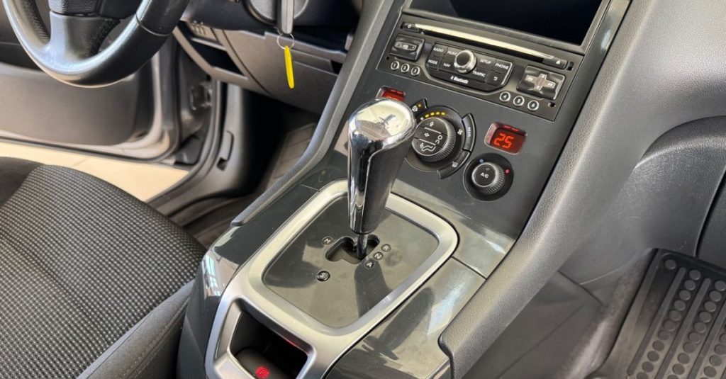 Peugeot 5008 2014