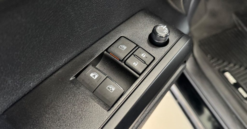 Toyota  2023