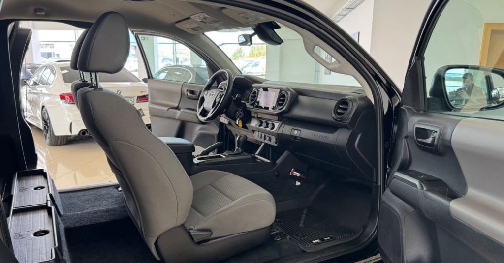 Toyota  2023