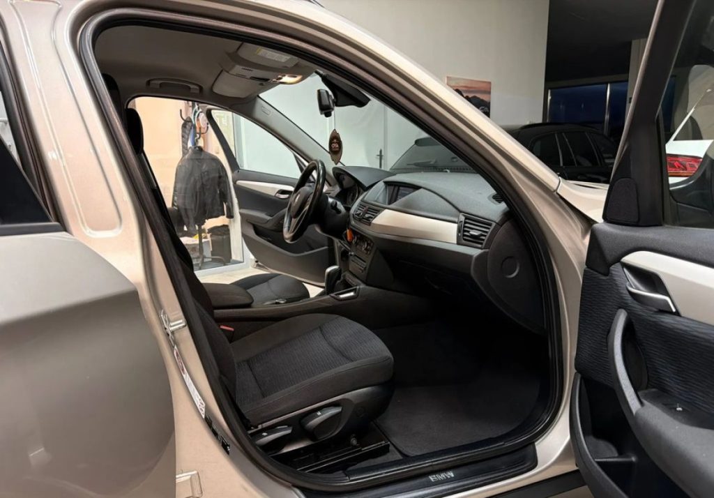 BMW X1 2012