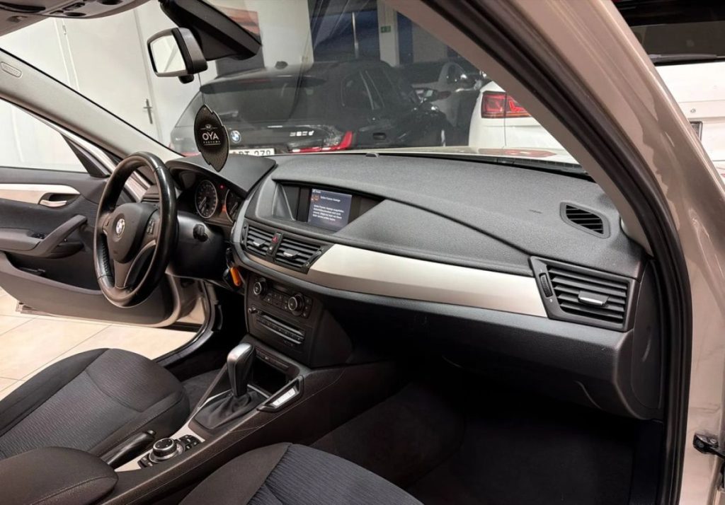 BMW X1 2012