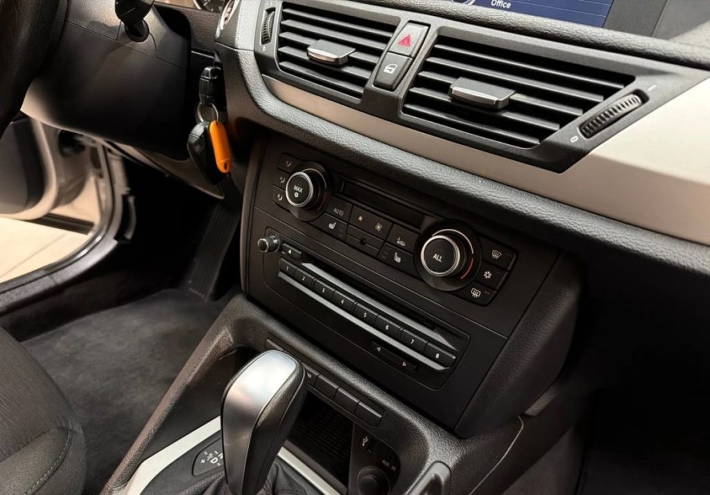BMW X1 2012