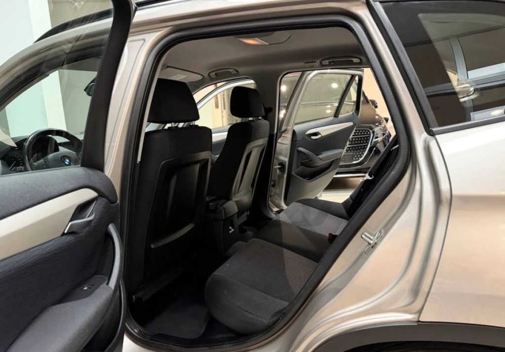 BMW X1 2012