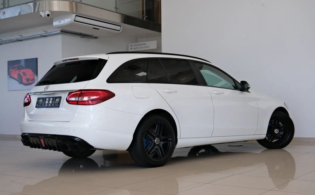 Mercedes-Benz C 2016