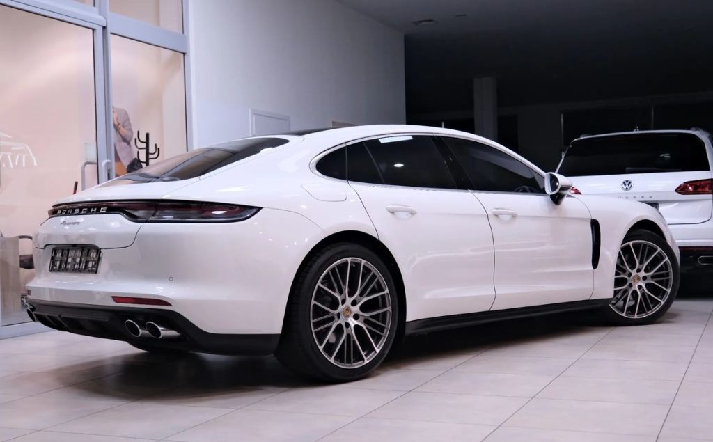 Porsche Panamera 2022