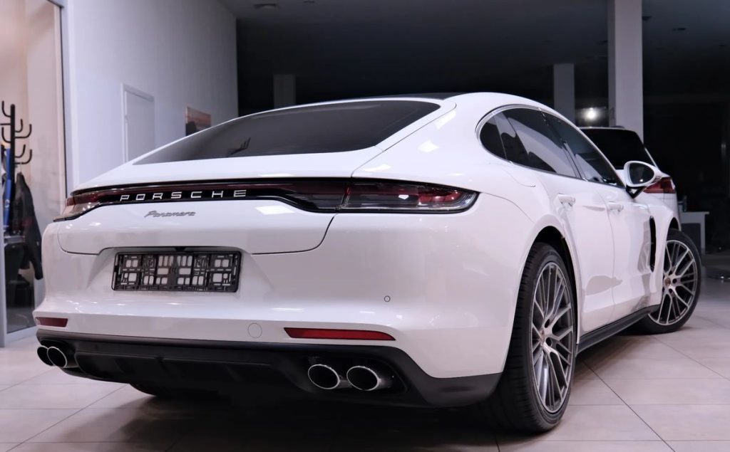 Porsche Panamera 2022