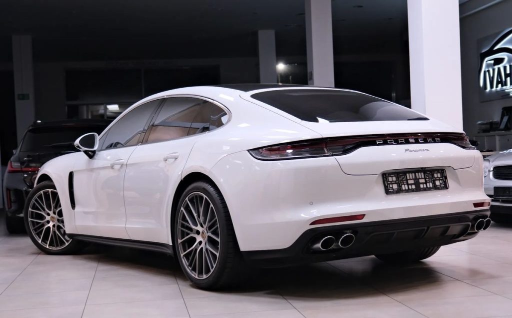 Porsche Panamera 2022
