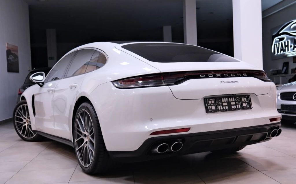 Porsche Panamera 2022