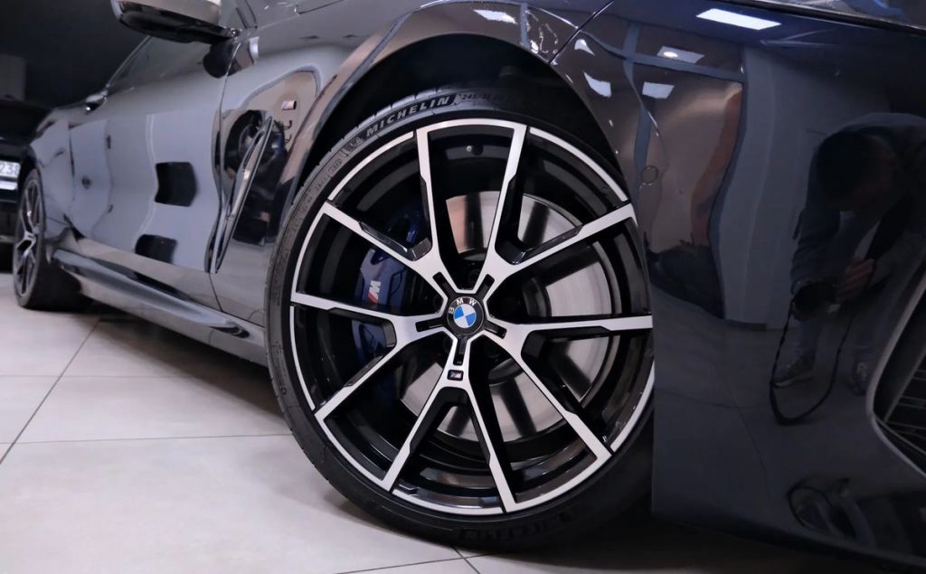 BMW 8 2018