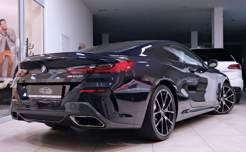 BMW 8 2018