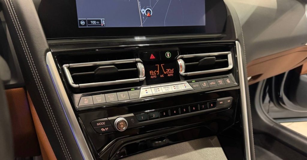 BMW 8 2018