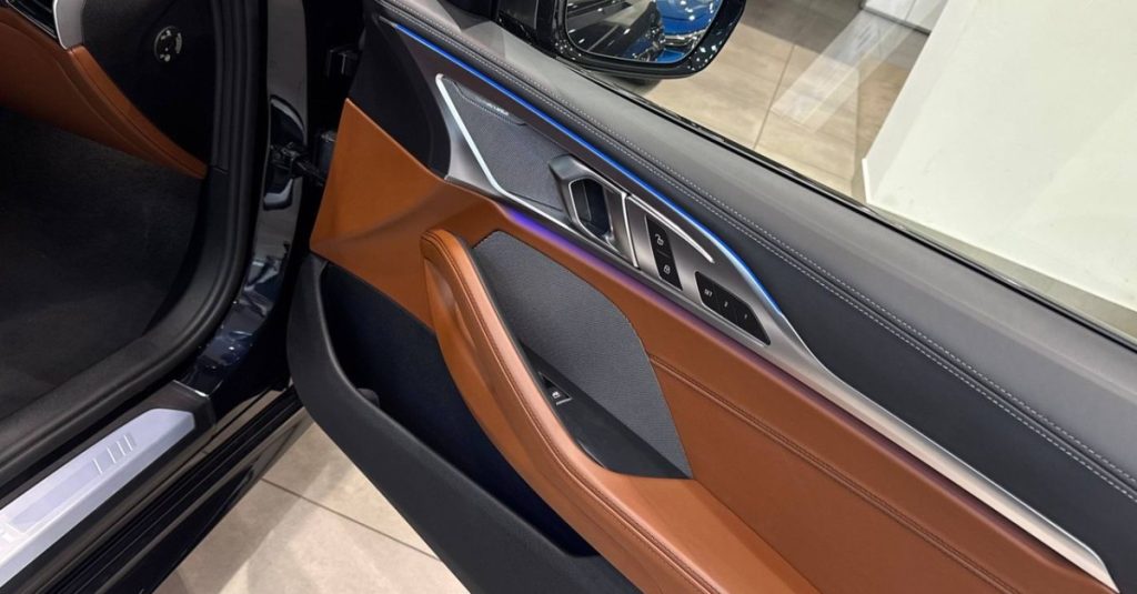 BMW 8 2018