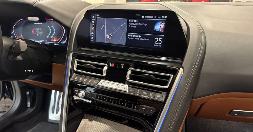 BMW 8 2018
