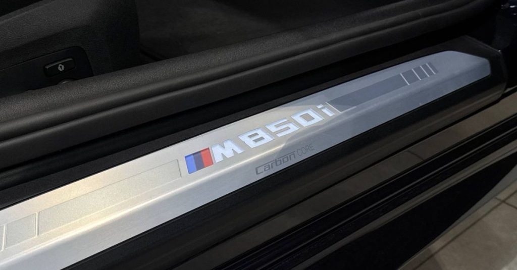BMW 8 2018