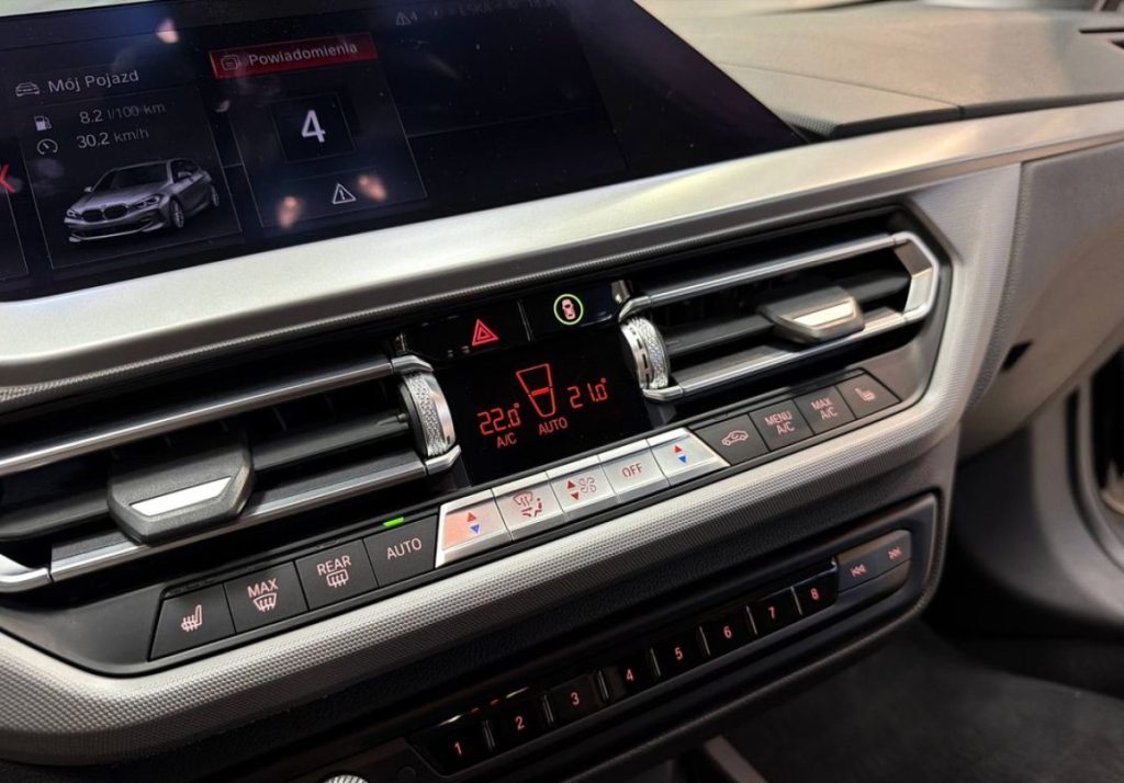 BMW 1 2021