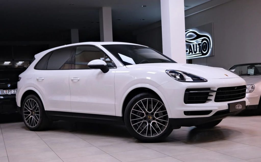 Porsche Cayenne 2021