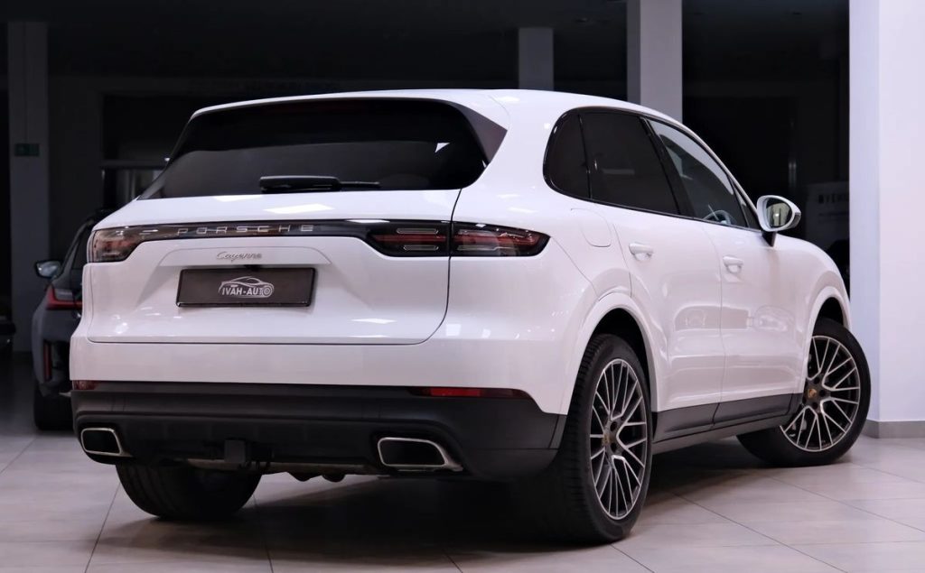 Porsche Cayenne 2021