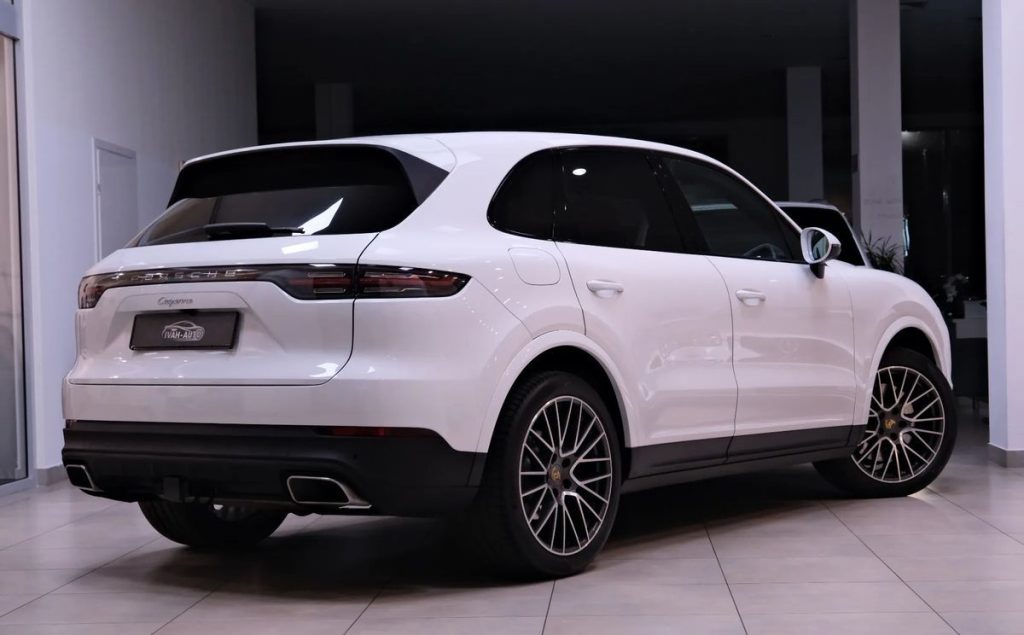 Porsche Cayenne 2021