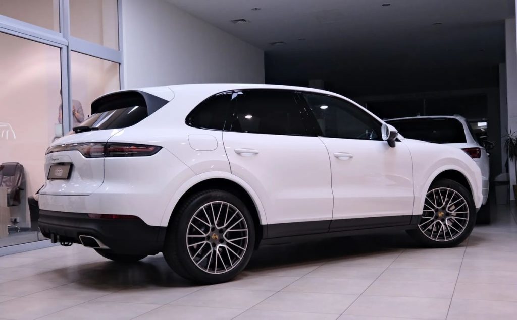 Porsche Cayenne 2021