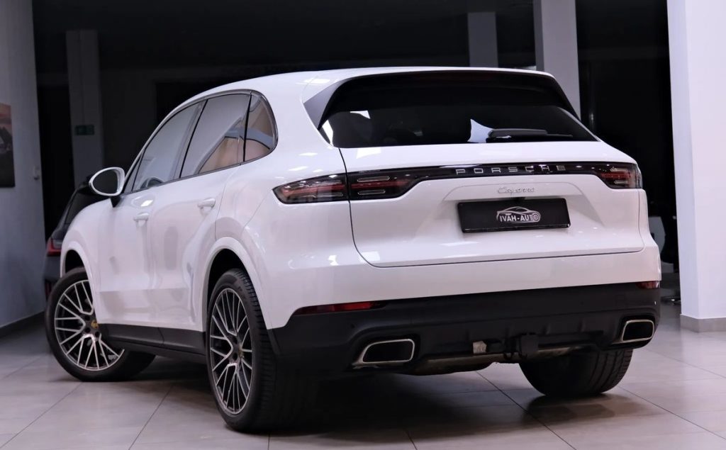 Porsche Cayenne 2021